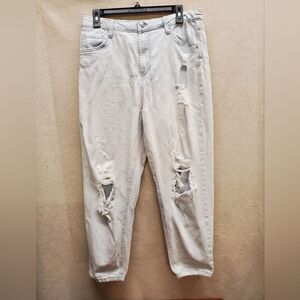 Wild Fable Extreme Ripped Distressed High Rise Mom Jean in Size 12